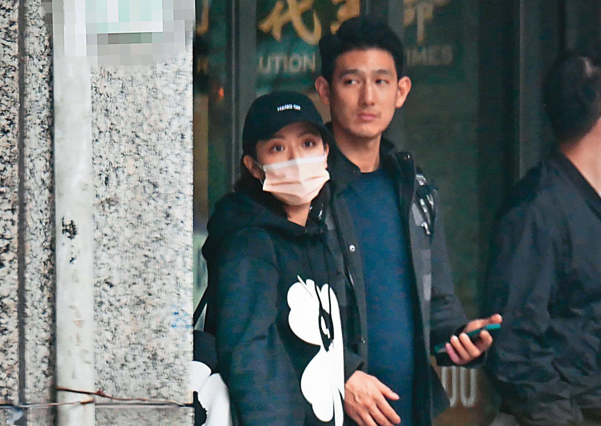 她信道教大一出道，为一角色试镜10次，32岁赴美留学男友搞区块链