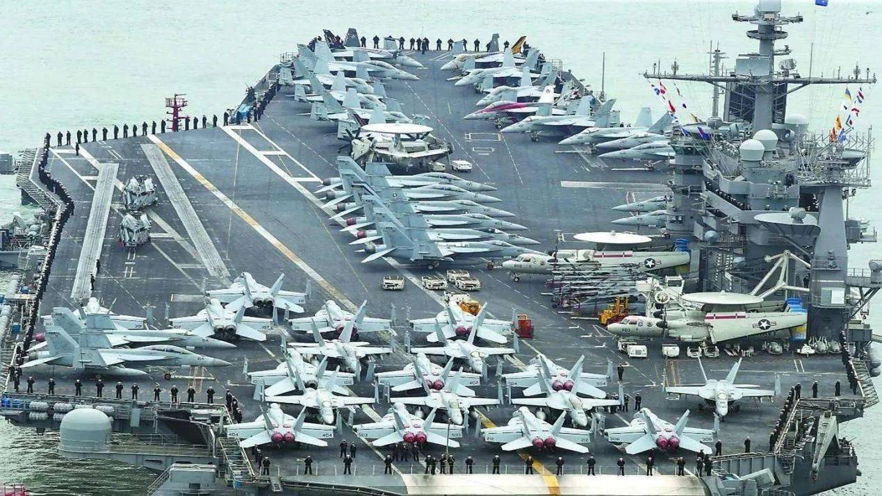 断崖式领先！美刚官宣六代机 F-47，“成都特产”机背进气道终于看清楚了