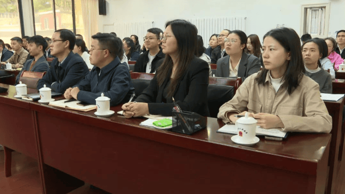 大方县政府办开展利用AI辅助“三办”工作业务培训