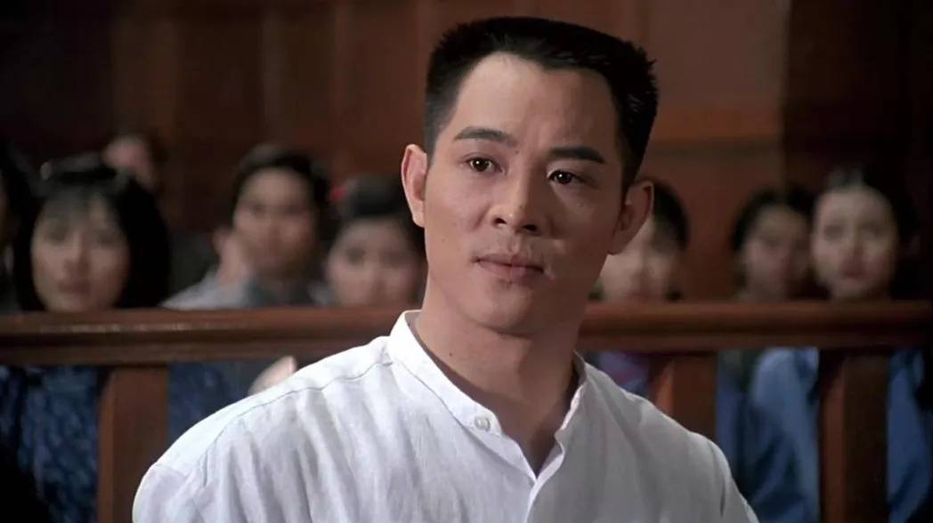 李连杰时隔50年重返金门大桥，晒照感慨“人老了”，已交代后事：树葬海葬无所谓